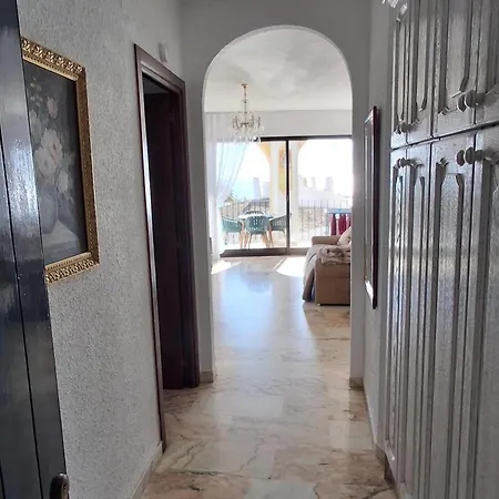 With Secure Underground Parking Apartment *
