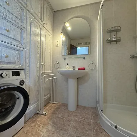 Apartamento With Secure Underground Parking *