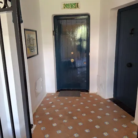 With Secure Underground Parking Apartamento
